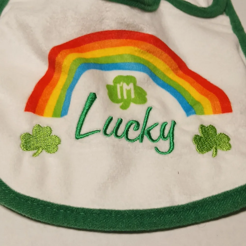 Im Lucky RAINBOW Baby Bib Ages 0 to 12 Months NWOT